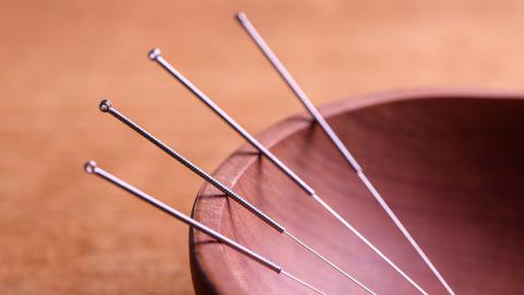 Acupuncture needles